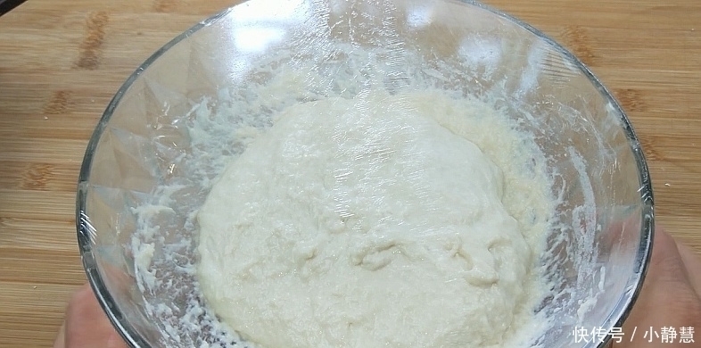做法|发面饼又出新做法了,5分钟出锅,快速就能做好一顿早饭,超简单