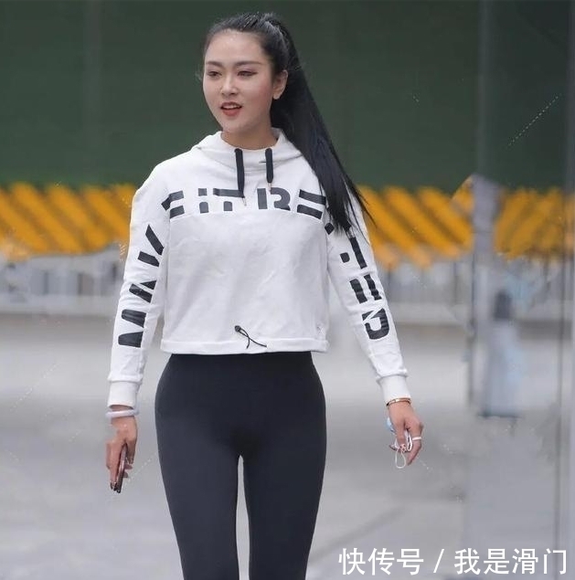 “打底裤”失宠了，直男更青睐健美裤，化解“小粗腿”的烦恼