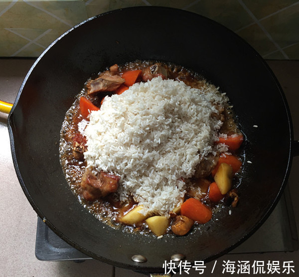 鲜香|记住这几点,煮一锅美味焖饭,鲜香美味挡不住,我家一周做3次!