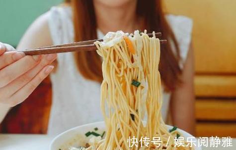 肠胃|经常吃面条,对身体有影响吗?提醒:吃面条时尽量注意这3点