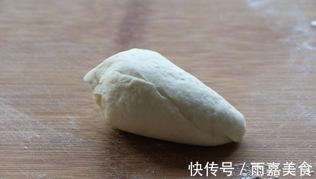 早餐不知道吃什么?试试特色千层饼,柔软多层,好吃还补钙!