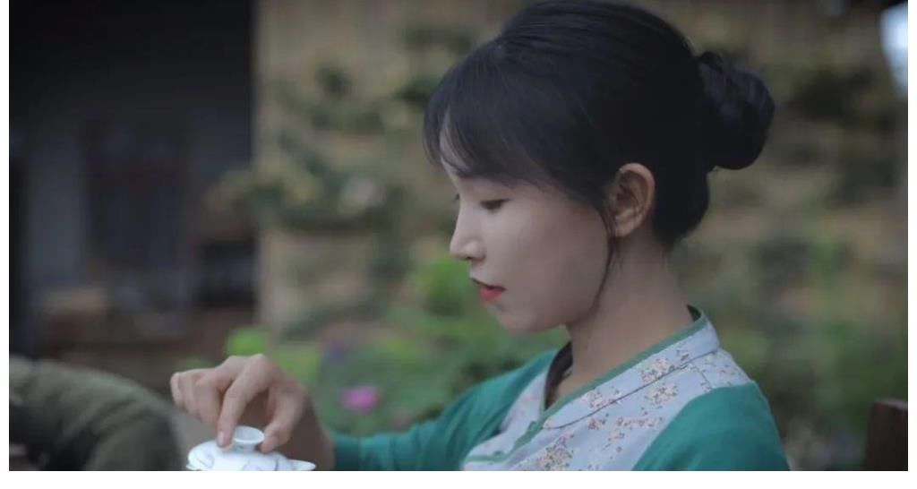 一夜成名|29岁身价过亿，李子柒和资本的恩怨纠缠，如何能够全身而退？