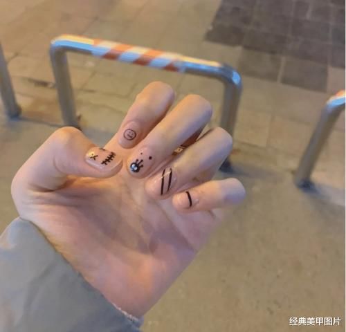 欧美酷帅风美甲,酷girl必备!