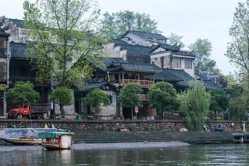 老年|别只知道西塘乌镇，国内这20个小众且原始的古镇一样值得去