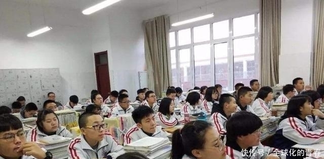 成绩|班主任直言，成绩退步多半有这5种表现，学霸也不可轻视