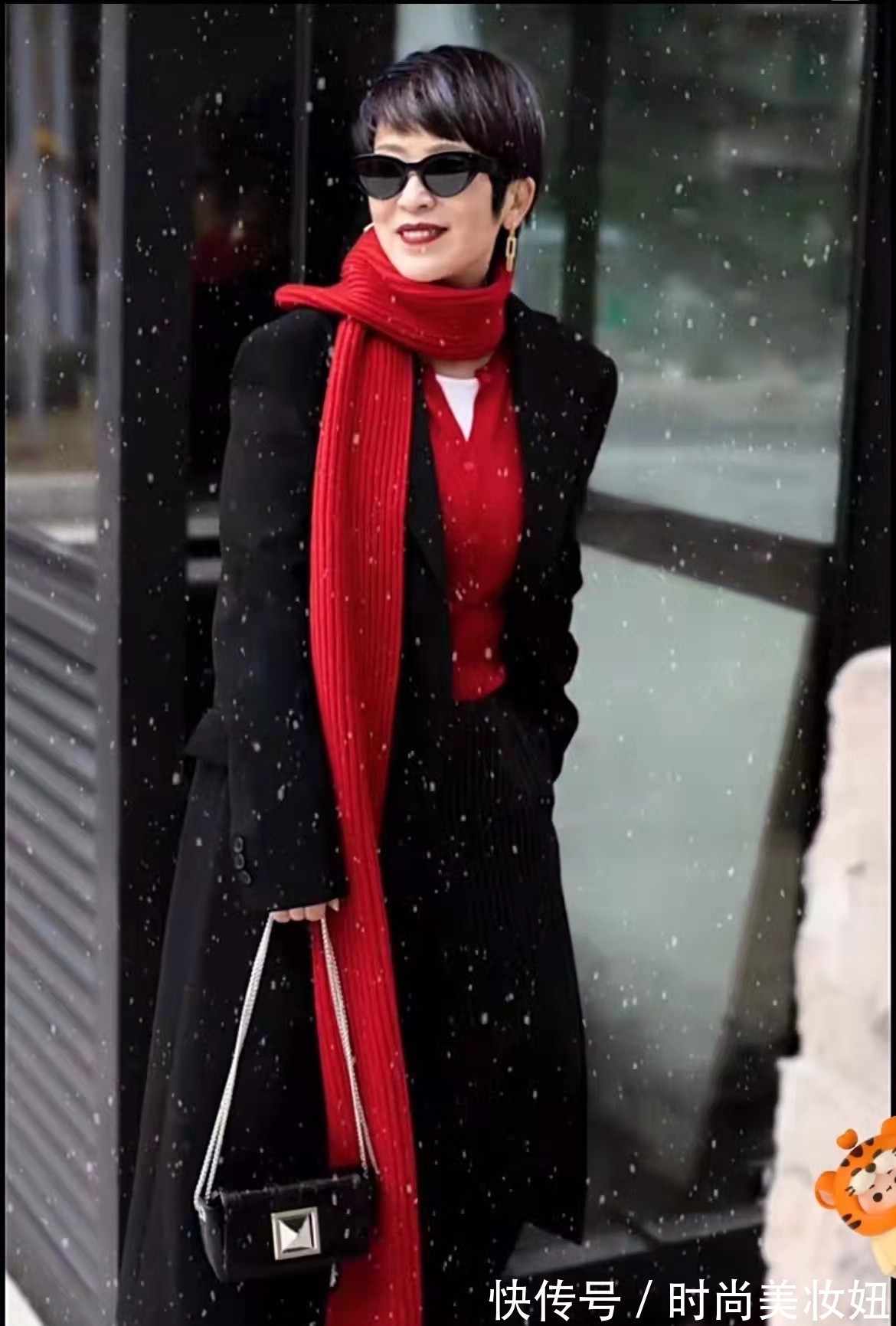 内衬 真正有气质的女人老了也很美,她靠穿搭赢得体面,高级大气