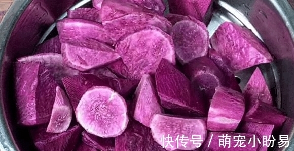 最近好喜欢吃这个,蒸熟用这食材一卷,切段就能吃,免蒸真省事