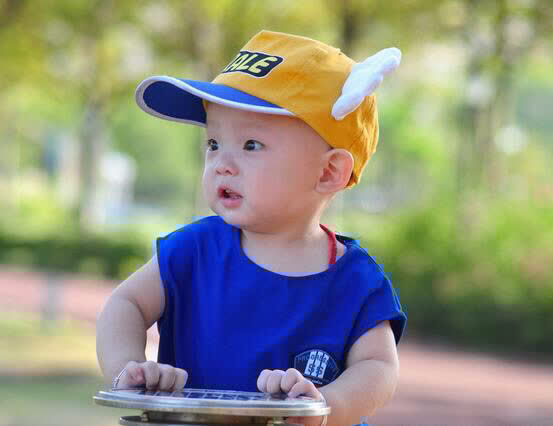 大师|命理大师:家有4种特征的宝宝,说明有“福相”,将来必成大器!