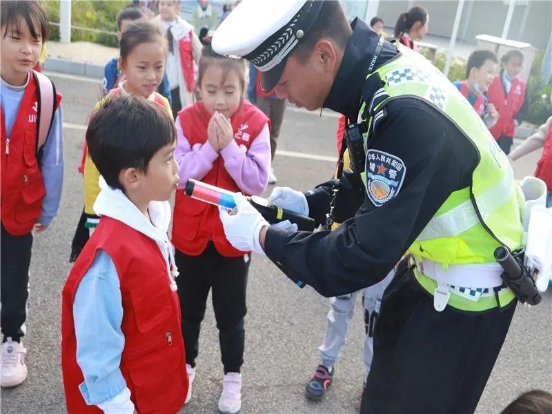  记者|小记者进警营，探索神秘“警”色