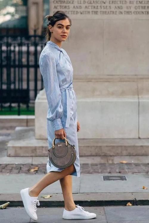 时髦有讲究的女人,穿裙子很少搭配高跟鞋,换上这4双才惊艳秋天