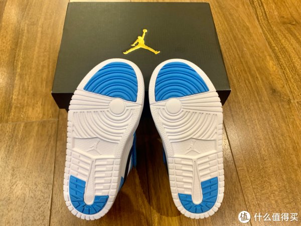 jordan 鞋狗穿搭 篇八：秋日亮蓝·篇十五·Jordan 1