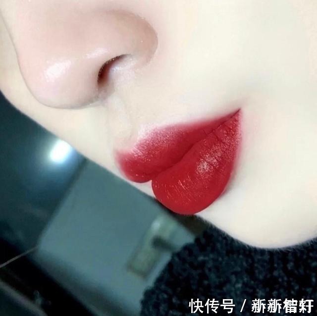 六六 黄皮女生用错口红颜色就会更显黄!选择这几款特别高级显白!