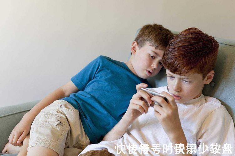 午睡|孩子这么睡,小心发育赶不上同龄人,12岁前再不纠正就来不及了