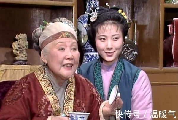 螃蟹宴@王熙凤在贾母跟前有多会说?这三次奉承话,大多数人都不会