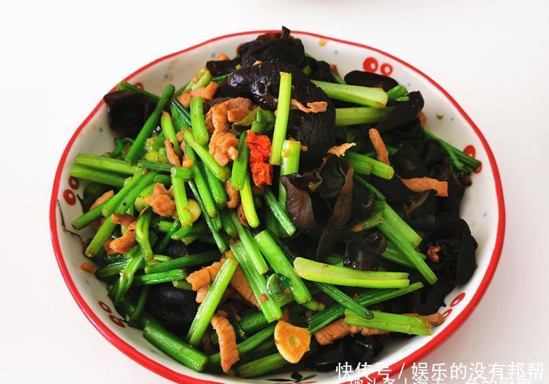 节后想吃清淡的,3道家常菜快手易做,搭配玉米粥清香营养