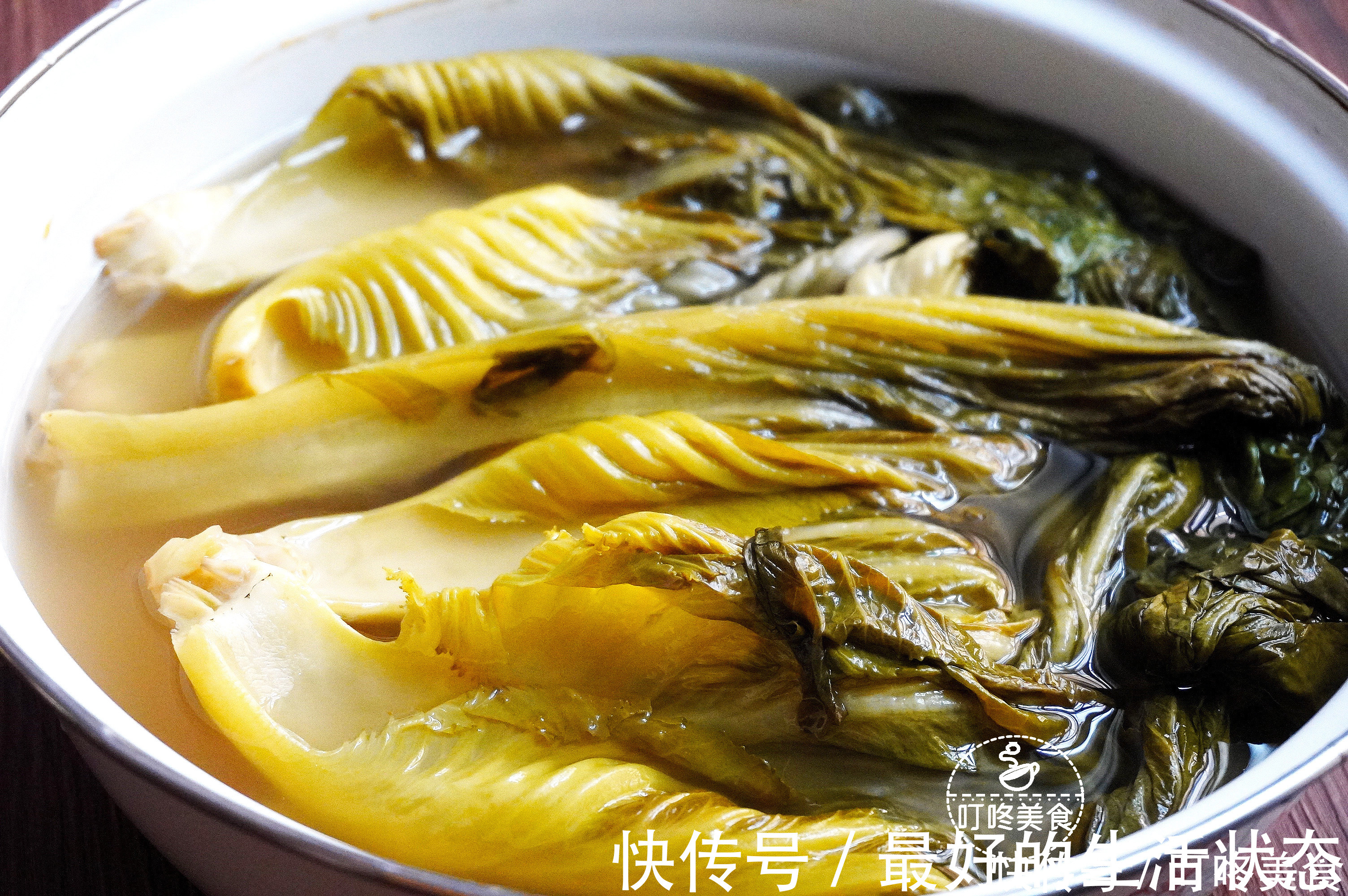 关键|腌酸菜,别只会加盐腌了,牢记3个关键,酸菜又酸又脆,放久不烂