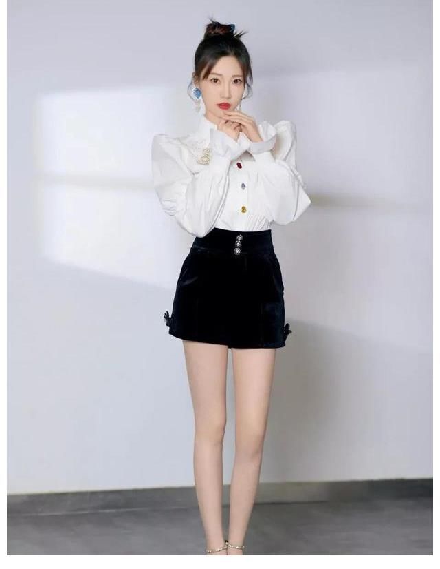 腿精本精張純燁！這樣的主持人明星都要靠邊站