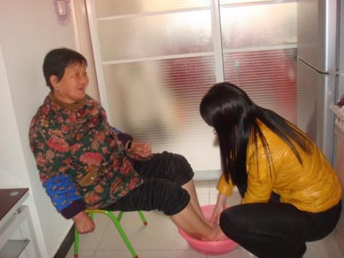 闺女|生娃最佛系的省份非东北莫属了，一家一娃不仅是标配，还更宠女儿