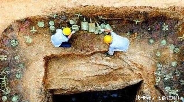 80人盗掘战国大墓,不料被永远留下,考古家:盗墓贼已成文物