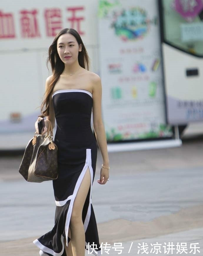 “半身裙”要让位了,今年流行“过膝裙”,修身显高,谁穿谁好看