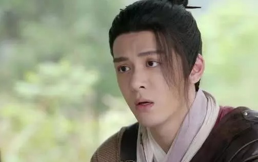 萧峰!金庸笔下六大男主实力排行榜,杨过排第六,萧峰郭靖未进前三