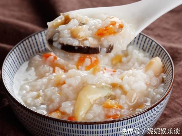 健康|专家提醒:晚上睡前尽量别吃东西,尤其是这2种食物,不妨了解下