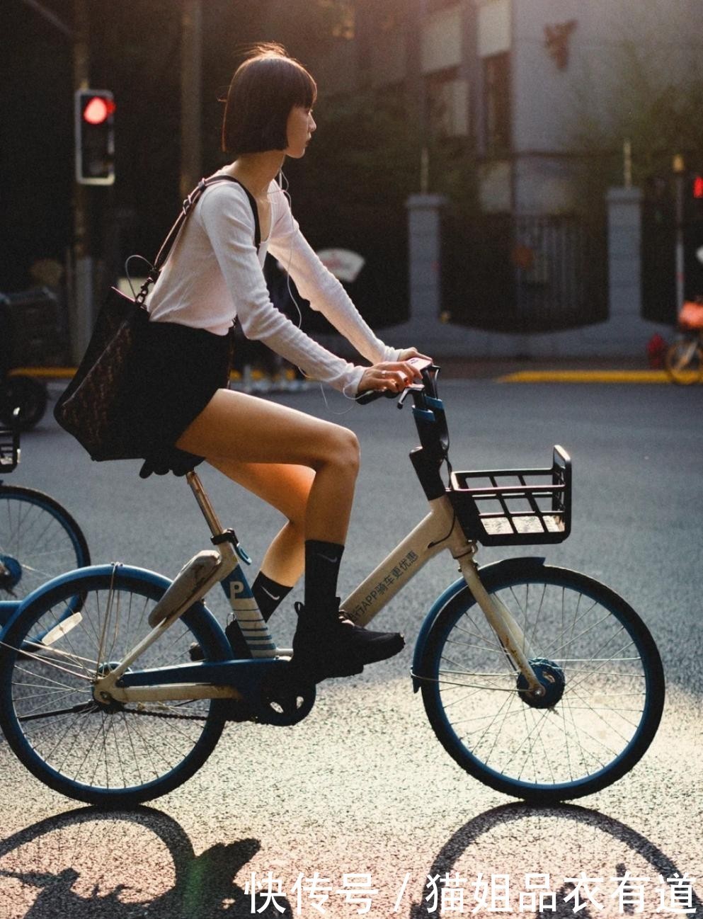 t恤|想不到,上海女孩这么会穿!简单衣服也穿出高级,时尚感吊打一片