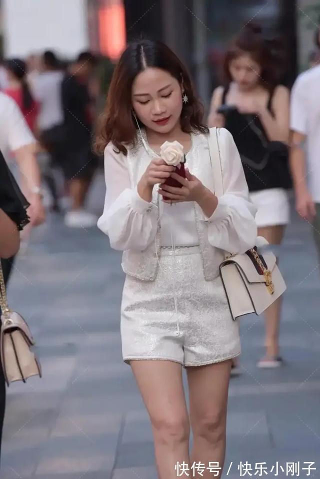 职业|白色无领上衣搭配高腰短裤，穿出职业风格，大气又不失风度