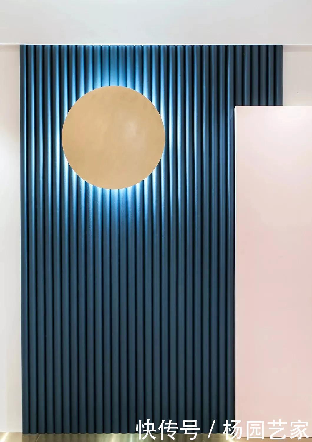 齐家栗子|89㎡现代轻奢风格新房装修,粉+蓝拼色背景墙惊艳!