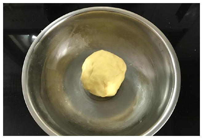 烘焙新手都能做的小甜点,揉一揉就好,酥松香甜,一口一个好过瘾