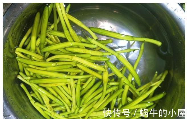 美味|黄花菜是花又是菜，可不能随便吃，教你正确吃法，营养美味