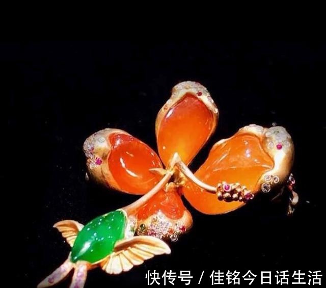 彩云追月@现代翡翠设计,颠覆想象,美不可言!现代翡翠设计,颠覆想象,美不可言!