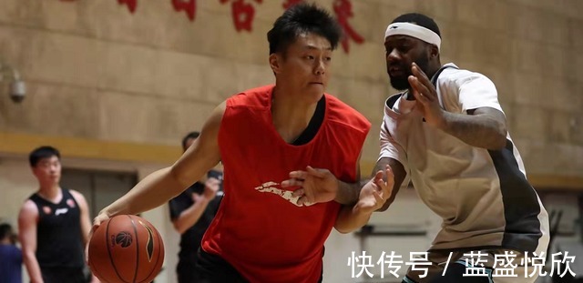 张春军|CBA大牌外援拒绝离队!期待证明自己 能否被名帅激活!