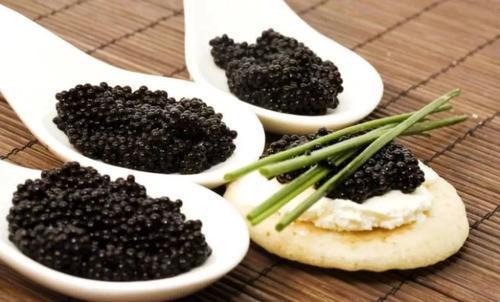 提高免疫力|中年女人要对自己好一点，4种零食使劲吃，40岁看起来也像18