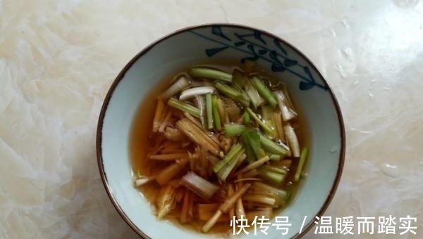 鱼泥|孩子想吃鱼丸,别总买着吃,自己做干净卫生,没有添加更健康。