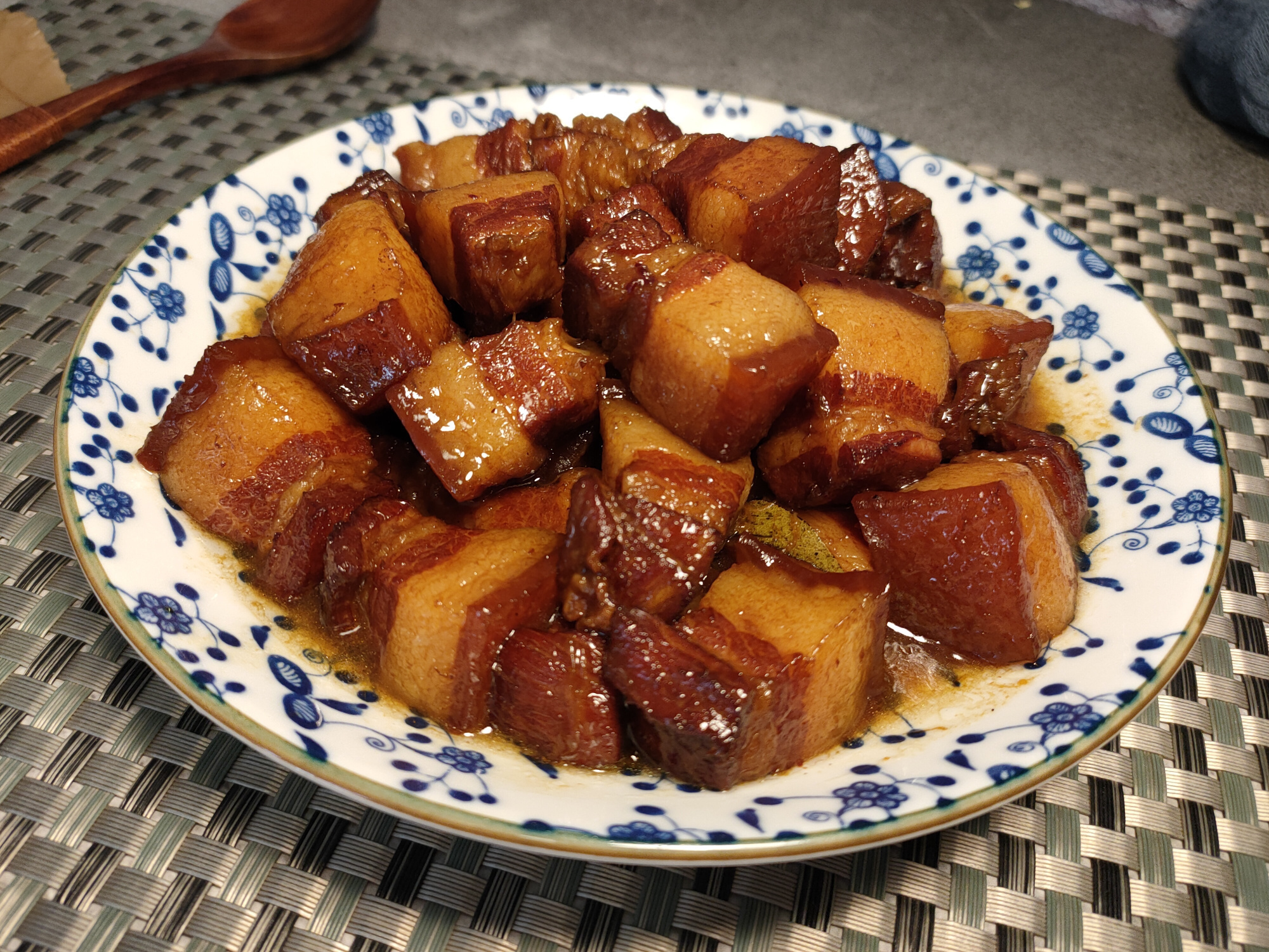 香料|爷爷做了几十年红烧肉，口感软烂香入味，香料只加这四味即可