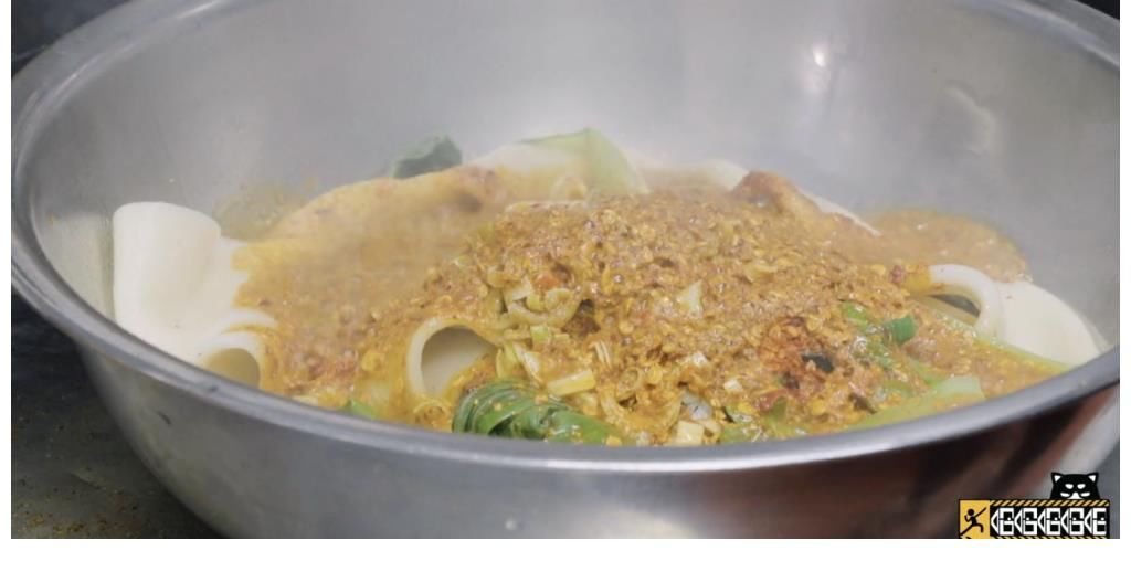 邓超给家人做biangbiang面，没放油泼辣子，孙俪激动发文秀恩爱