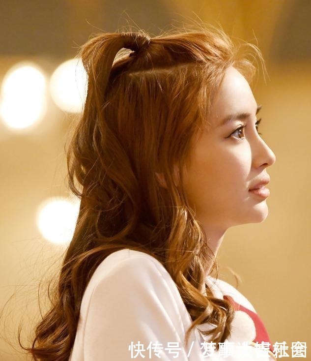 女人扎马尾时,尽量少犯这3个“错误”,看着老气还会加快掉发