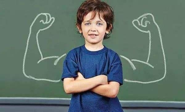 童年时期|自信的孩子是发光“点金石”,如何变自信家长的正确引导是关键