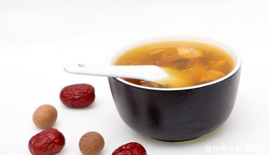 绕道|积食''害怕''一种水,若孩子爱喝,养好脾胃,积食绕道而行