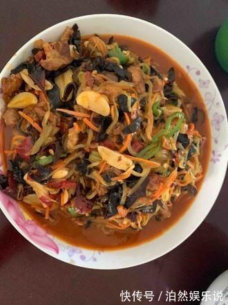 丝儿|老婆饼没老婆，鱼香肉丝也没有鱼，简单4步，猪肉也能做出鱼香味