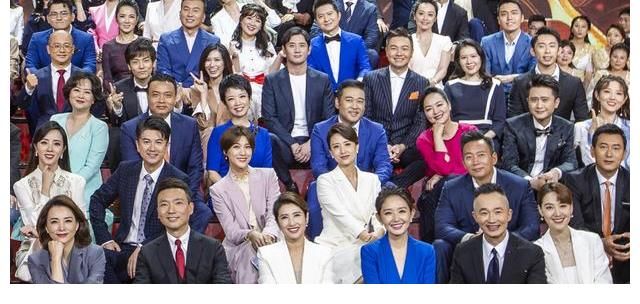 撒貝寧|央視涌入大量新面孔，節(jié)目煥發(fā)全新活力，老牌主持人被替代