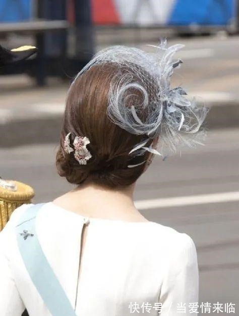 耳环 新年就是要红!王室红宝石珠宝看起来!