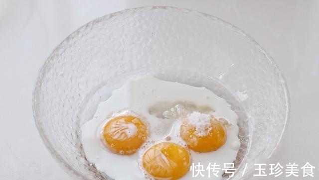 细砂糖|无需烤箱也能做出美味蛋糕,营养丰富、细腻暄软,不比烤出来的差