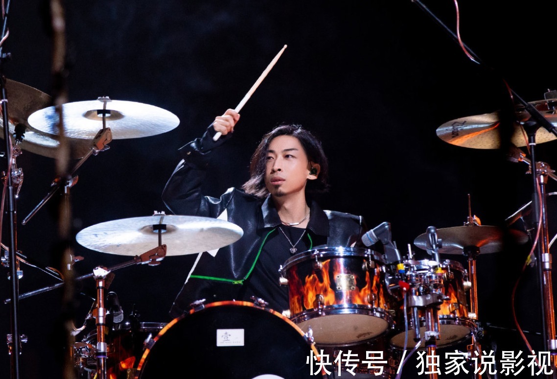 《披哥》決賽夜：陳小春奪冠，海泉卡位出局，晉鉉CP上演四角關系