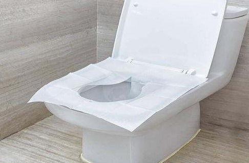 卫生间|马桶用完后，马桶圈要扶起来吗用对方法，卫生间才能干净卫生！