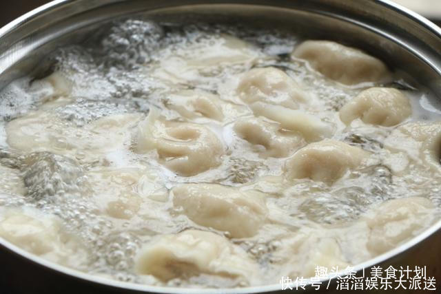  饺子|自制的美味早餐，香软柔滑，比普通水饺好吃更有滋味，特别回味