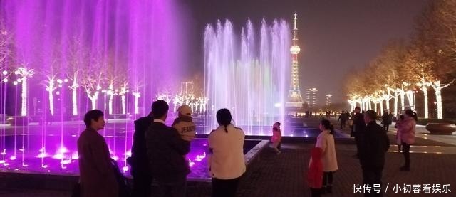 焦作天河公园22日起有免费灯展,面积不大也有些味道