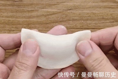调饺子馅,一定要放入这3样东西,鲜香多汁没腥味!
