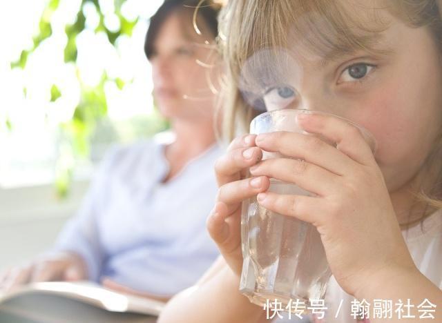 长寿药|喝水是最便宜的“长寿药”!为了健康,在2个时间段内最好不喝